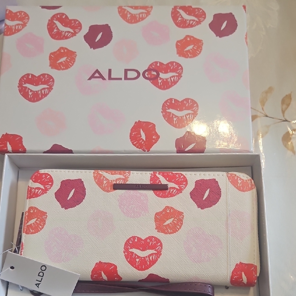 ALDO Kiss Print Wallet - Pink and Red